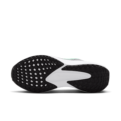 Nike Quest 6